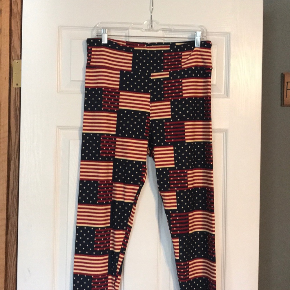 Lularoe Tall and Curvy - NWOT